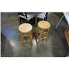 Image 1 : 2 PINE STOOLS