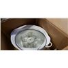 Image 2 : CROCK POT, AND BAKING DISHES