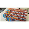 Image 2 : 2 Trays of new hot whacks cars