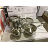 Image 1 : Kirkland 4-Piece Cookware Set