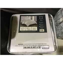 Chie Home Design Queen Size 4-Piece Duvet Set