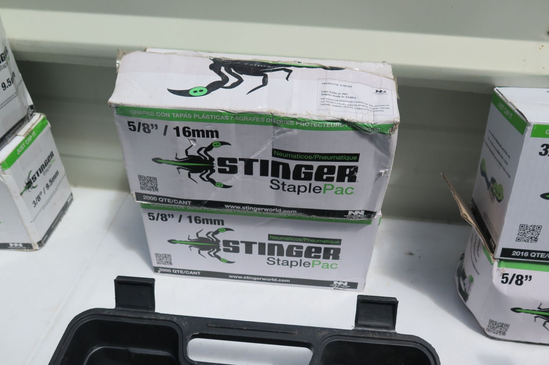 Stinger CS58 Cap Stapler in Hard Case w/ 2 Boxes StaplePac Staples