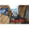 Image 2 : JOHNSON RED CHAIN SAW