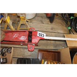 APPROX. 2.5 TON FLOOR JACK