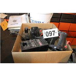 CRAFTSMAN 18 VOLT DRILL & LIGHT (NEEDS REPAIR)