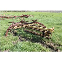 NEW HOLLAND 56 - 5 BAR RAKE