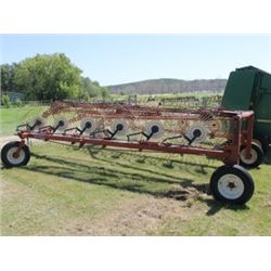 HESTON 12 WHEEL RAKE