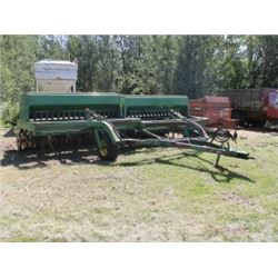 2 - JOHN DEERE 9450 - 10' HOE DRILLS