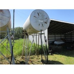 500 GALLON GAS TANK & STAND