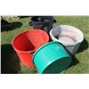 Image 1 : 4 PLASTIC TUBS
