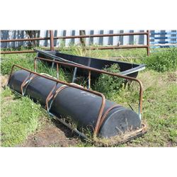 2 - BLACK RUBBER FEEDERS