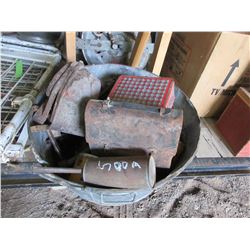 WASH TUB WITH LUNCH KIT, TINS, ETC