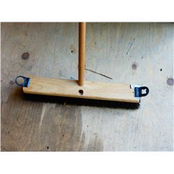 LIKE NEW:  PUSH BROOM