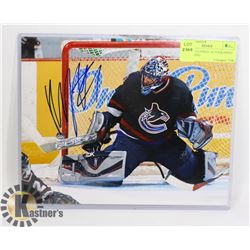 ROBERTO LUONGO  AUTOGRAPHED 8 X 10 PHOTO
