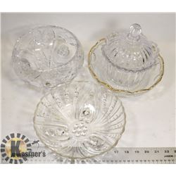 SET OF CRYSTAL GLASS WARE