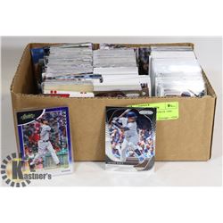 BASEBALL CARDS - APPROX 1000 - INCLUDES 2020