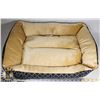 Image 1 : NEW PET BED