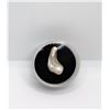 Image 1 : 20)  NATURAL 9 CT BIWA PEARL, 22 MM X 12 MM,