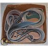 Image 1 : FLAT OF ASSORTED SANDING BELTS