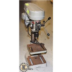 5 SPEED DRILL PRESS