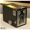 Image 1 : VINTAGE KODAK BROWNIE CAMERA