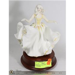 ROYAL DOULTON SWEET SEVENTEEN