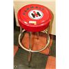 Image 1 : IH FARMALL VINYL BAR STOOL