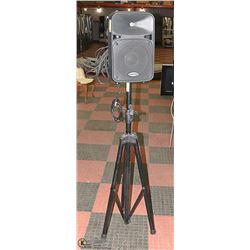 SAMSON AURO D210 200 WATT POWERED