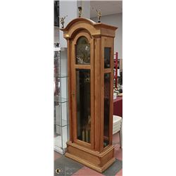 VINTAGE SOLID OAK PENDULUM GRANDFATHER CLOCK