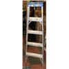 Image 1 : 5' ALUMINUM STEP LADDER