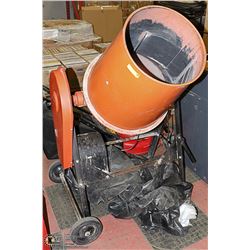 CEMENT MIXER WITH COVER