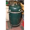 Image 1 : UPRIGHT CHARCOAL SMOKER