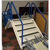 Image 1 : COLLAPSIBLE STAIR TRAINING CENTRE