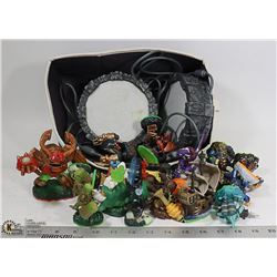 LOT CONTAINING FLOCKED STUMP SMASH SKYLANDER