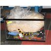 Image 1 : SMALL FISH AQUARIUM FULL OF ASSORTED PET SUPPLIES