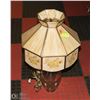 Image 1 : TABLE LAMP CARMEL GLASS & FLORAL PANES, 20 X 14