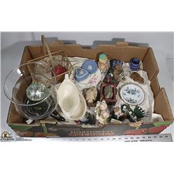 LARGE FLAT WITH COLLECTIBLES INCL.