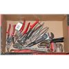 Image 1 : FLAT FULL OF HAND TOOLS INCL.