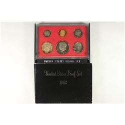 1982 US PROOF SET (WITH BOX)