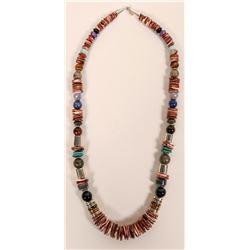 T&R Singer Spiny Oyster Necklace  (117003)