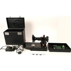 Singer Model 221-1 Sewing Machine (121288)