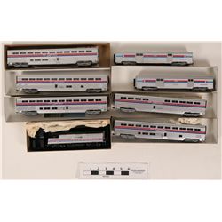 Model Train Con-Cor HO Amtrak cars w/Bachmann Locomotive (121327)