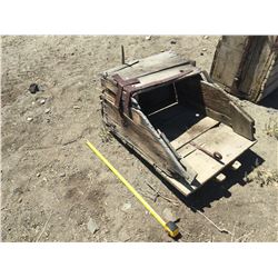 Wood Incline Bucket  (122024)