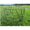 Image 2 : 2 Metal Rd Bale Feeders