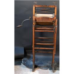 Royal #B  Portable Clothes Ringer & Rac