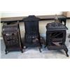 Image 1 : 1 Lot of 3 early Parlor Stoves
