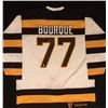 Image 1 : RAY BOURQUE SIGNED BOSTON BRUINS JERSEY (MA COA)