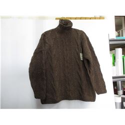 100 % Wool Sweater hand crafted in Equador