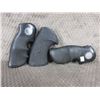 Image 2 : 3 Rubber Pistol Grips