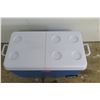 Image 2 : Rubbermaid DURAChill Blue Chest Cooler w/ Wheels